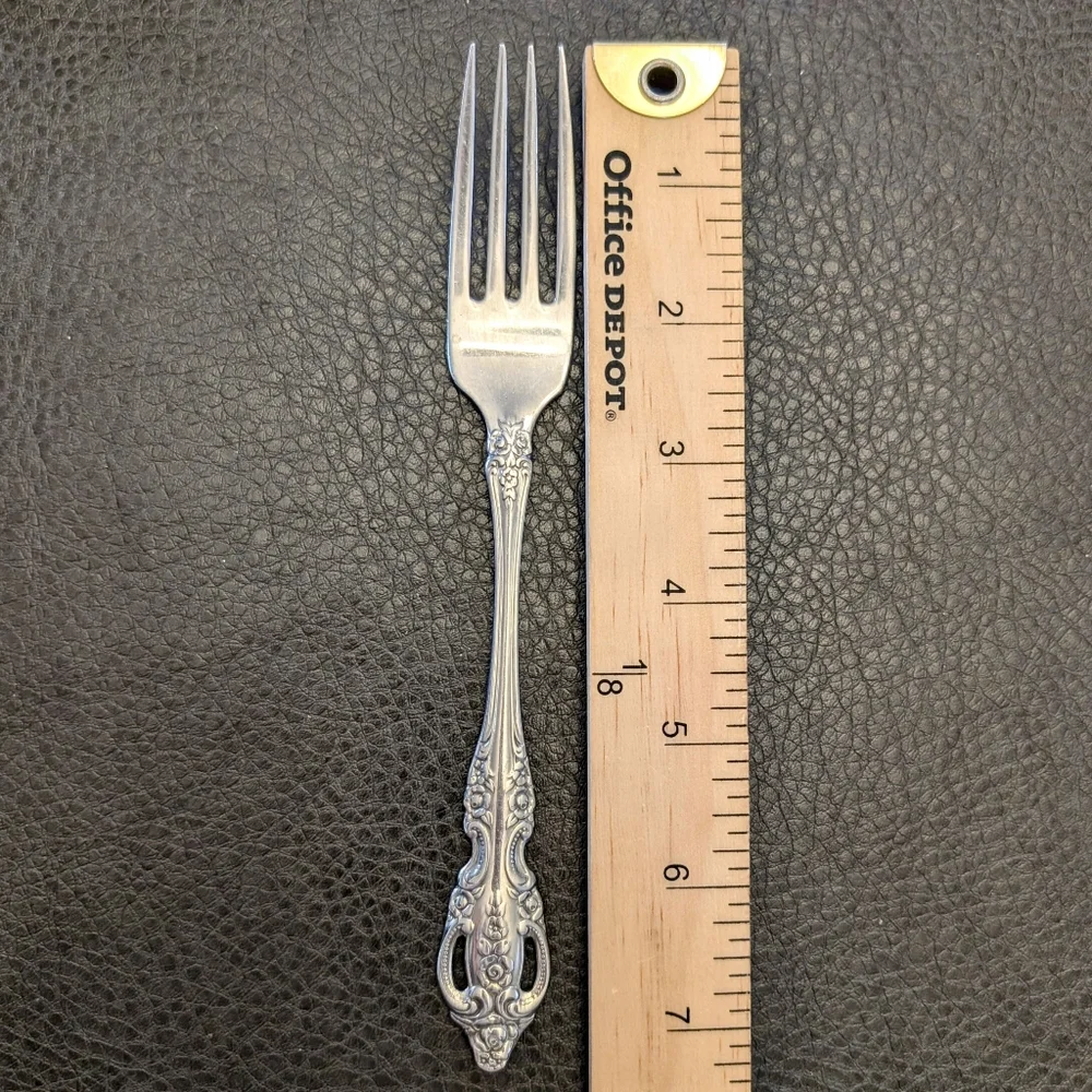 Oneida Stainless Steel SSS RENOIR PEMBROOKE Dinner Fork 7